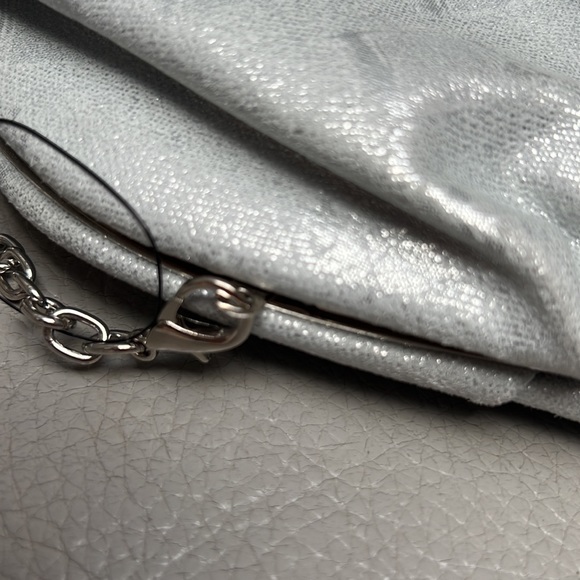 42 Gold - 7018 Silver Clutch with Chain NWT - Picture 8 of 10